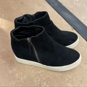 Universal Thread Sneaker Boots